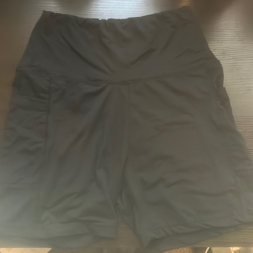 Biker shorts with pockets